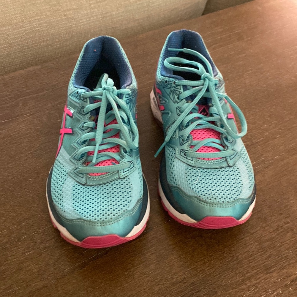 ASICS Tennis Shoes